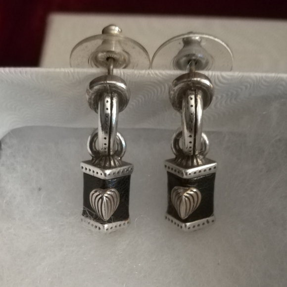 Brighton Earrings - Picture 2 of 3